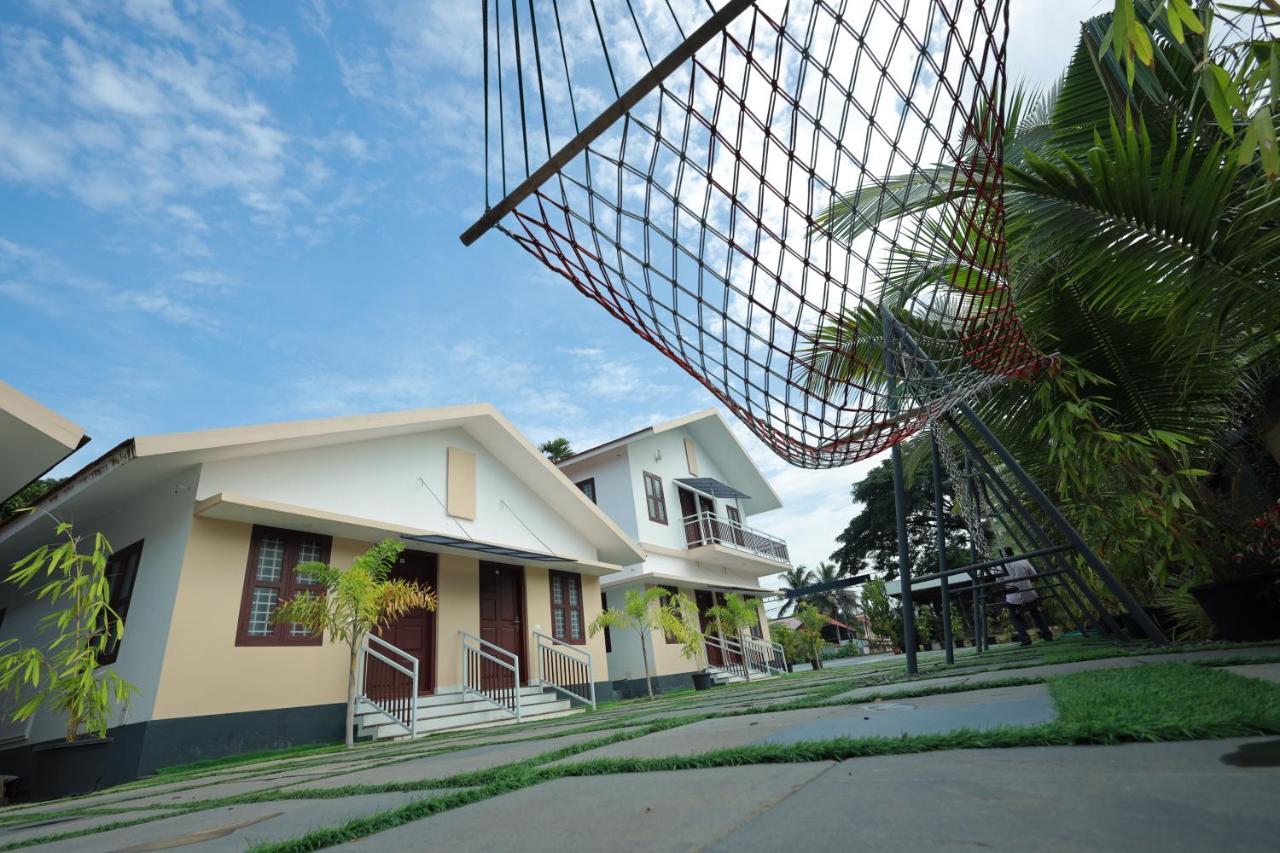 Lakeway Resorts Alappuzha Ngoại thất bức ảnh